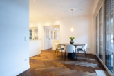Flur - Luxuriöses Einfamilienhaus im Landhausstil mit Einliegerwohnung