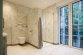 Badezimmer - Luxuriöses Einfamilienhaus im Landhausstil mit Einliegerwohnung