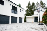 Nebengebäude - Luxuriöses Einfamilienhaus im Landhausstil mit Einliegerwohnung